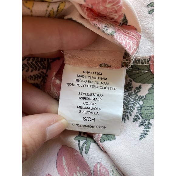 Lily‎ Rose Romper Womens Small Pink Floral Shorts Buttons V Neck Pockets - Picture 8 of 12